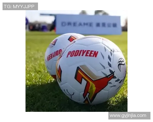 在绿茵场上承载梦想与激情的足球之旅